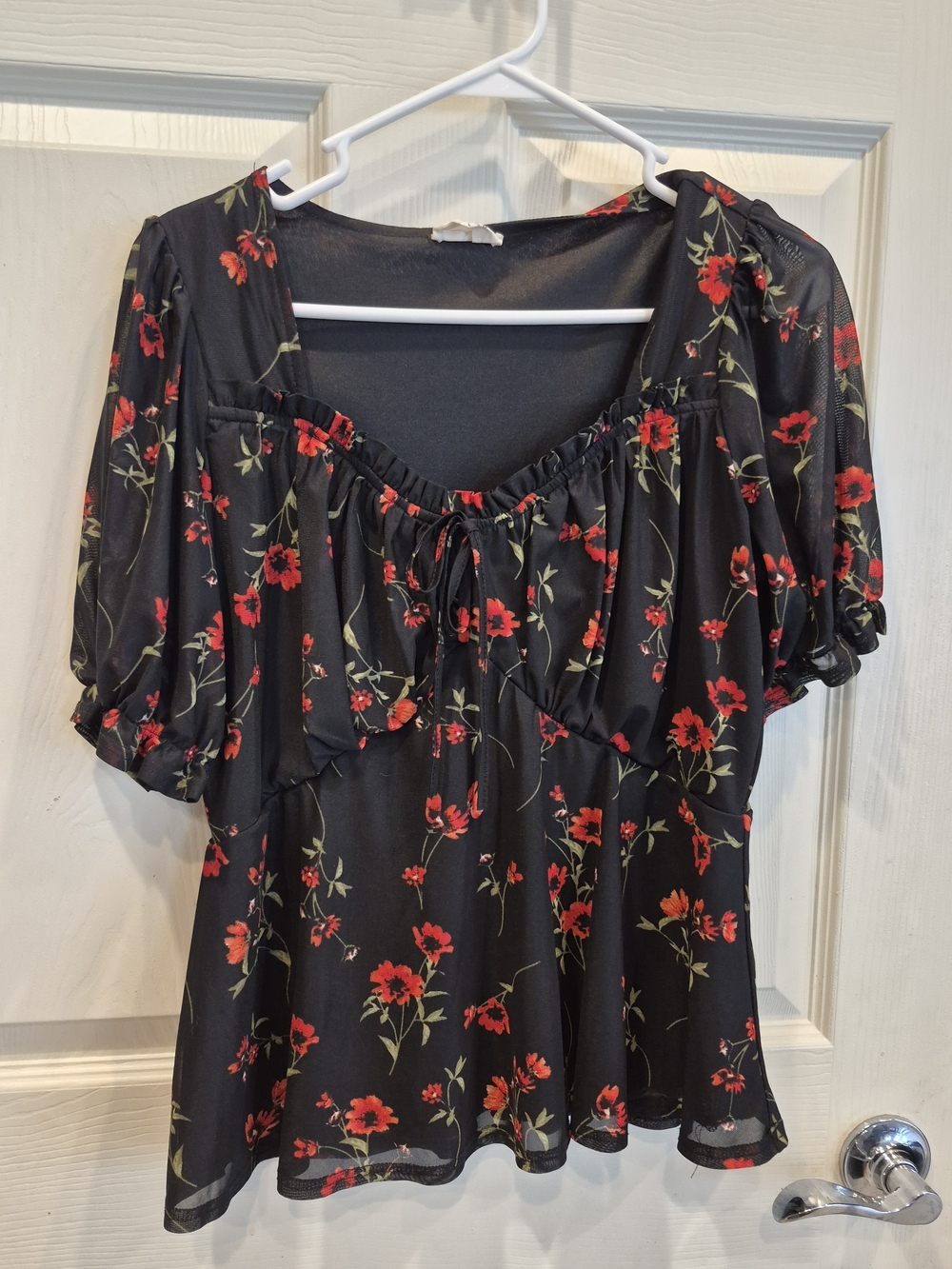 Black Floral Puff-Sleeve Peasant Top - Red Floral